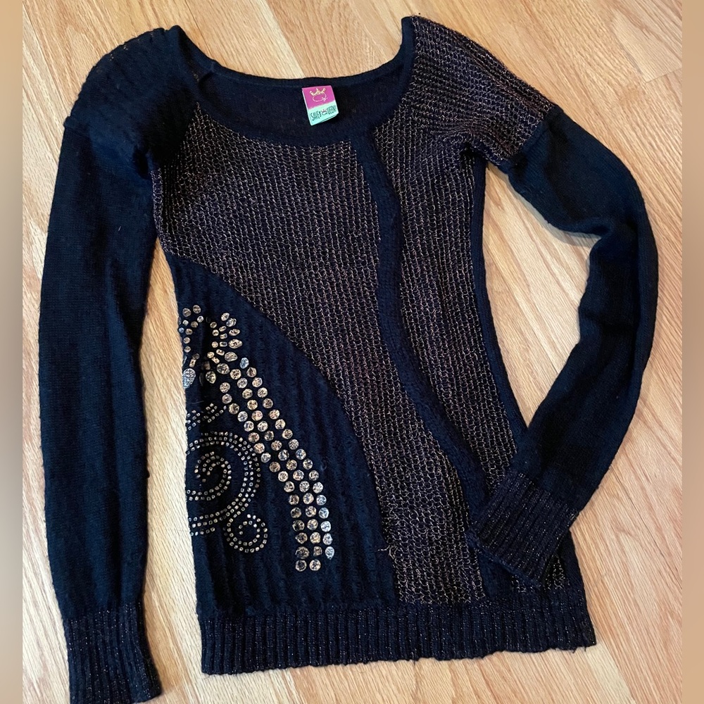 Save the Queen sweater
